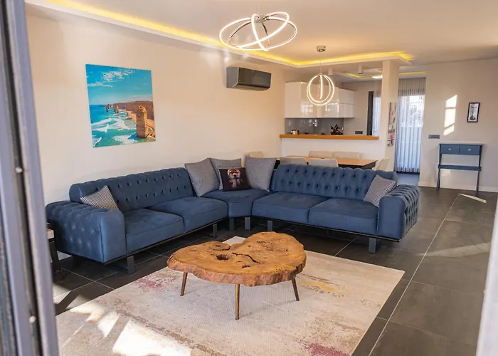 Lueks Huzurlu Yeni Villa *