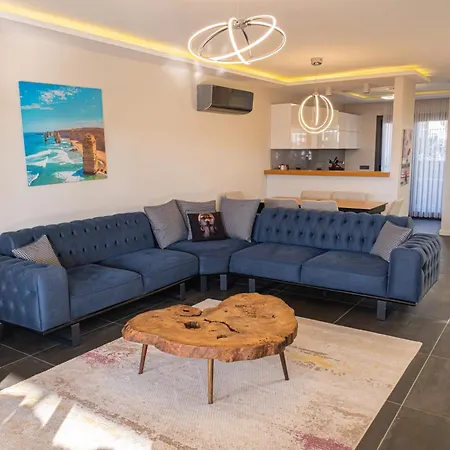 Lueks Huzurlu Yeni Вилла *