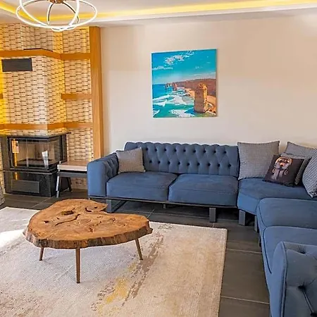 Lueks Huzurlu Yeni Villa Cesme