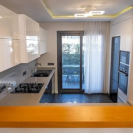 Lueks Huzurlu Yeni Villa Cesme
